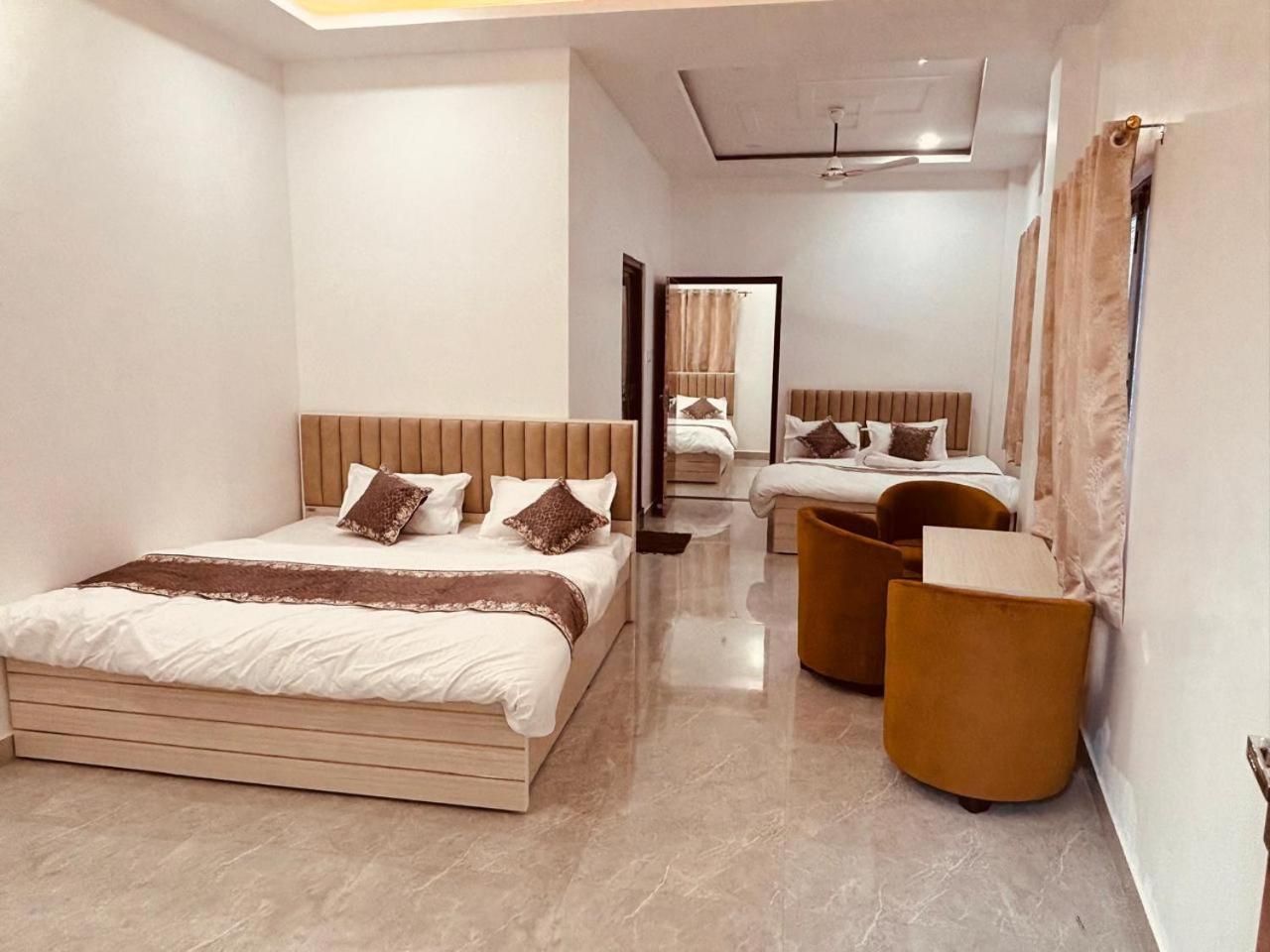 Shri Ram Darbar Hotel Ayodhya Bagian luar foto
